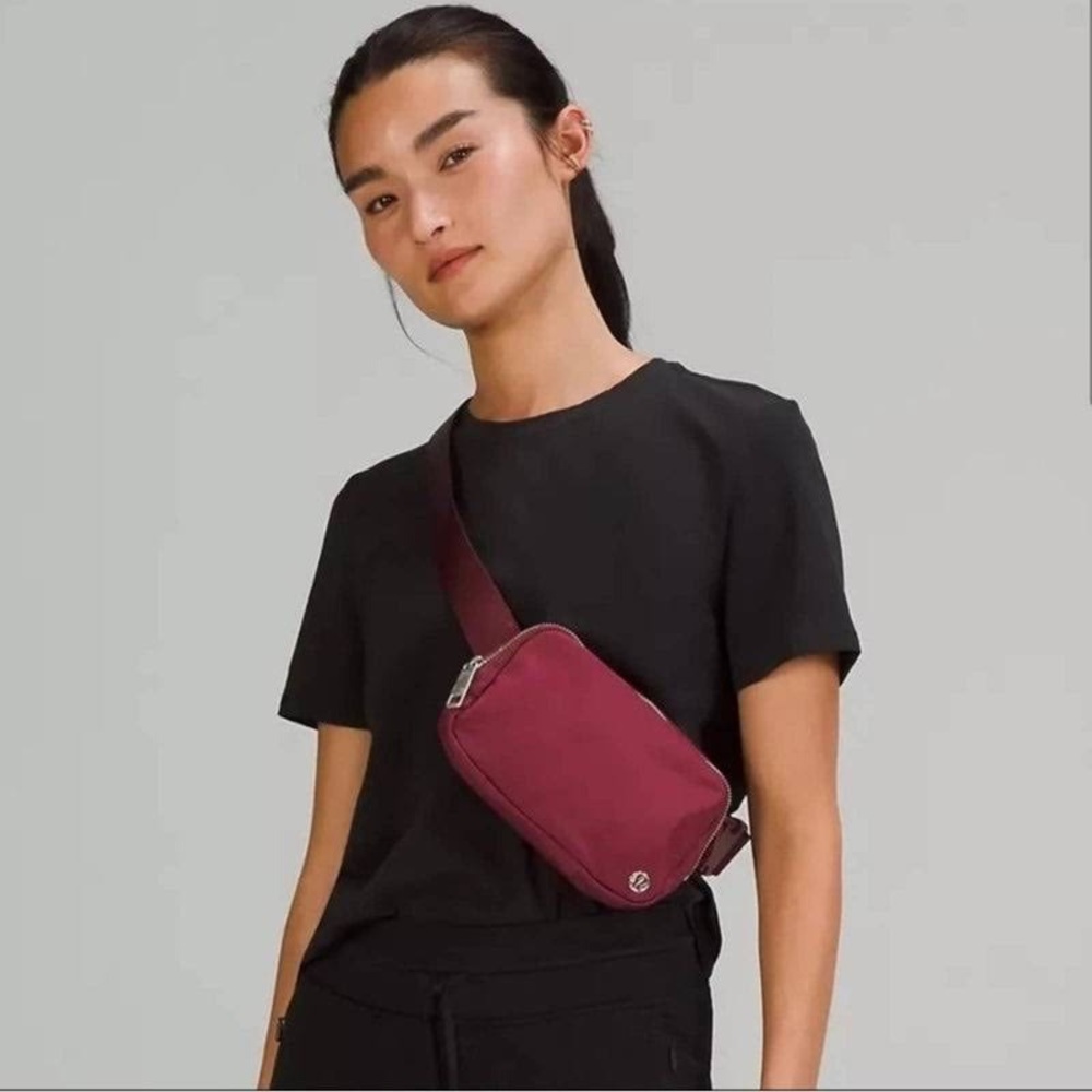 Lululemon Wear Everywhere Belt Bag
